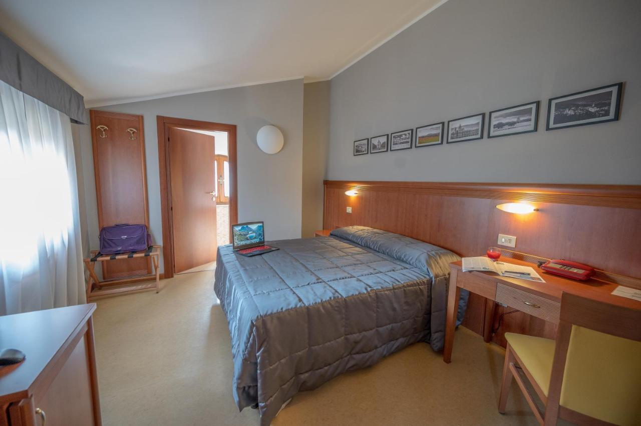 Hotel Moderno أسيسي المظهر الخارجي الصورة