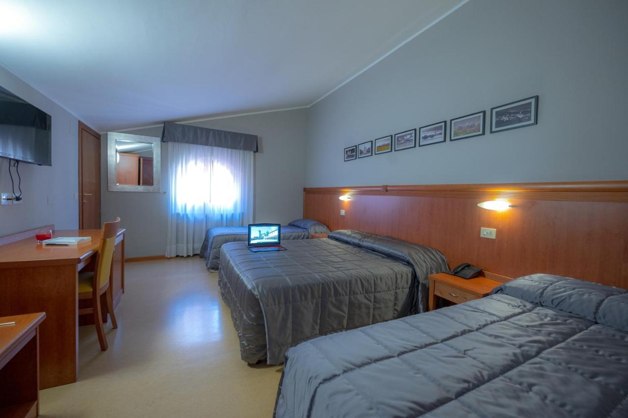 Hotel Moderno أسيسي المظهر الخارجي الصورة