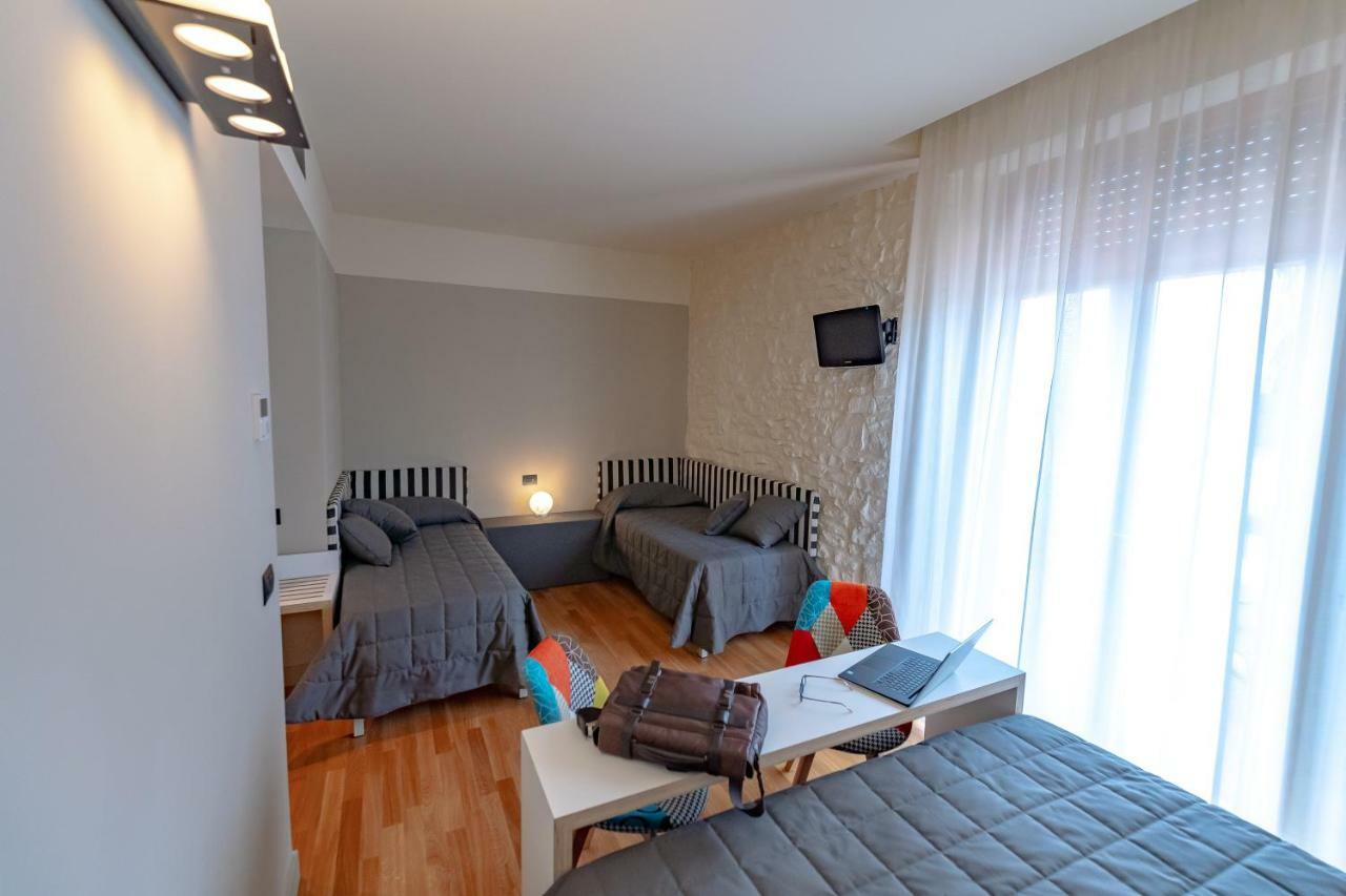 Hotel Moderno أسيسي المظهر الخارجي الصورة